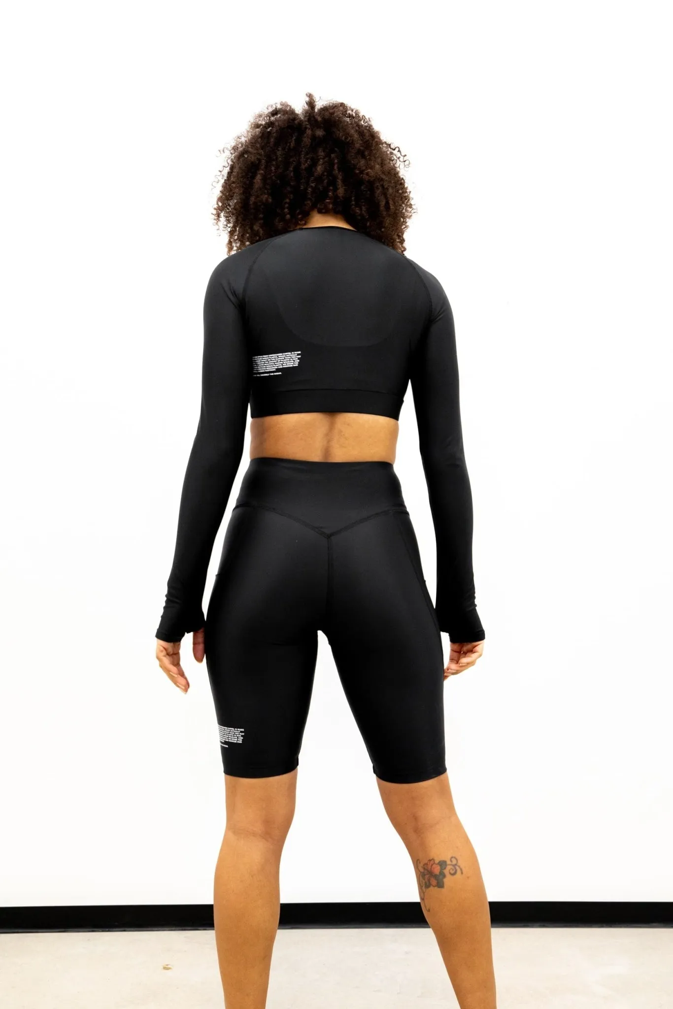 Flow Long-Sleeve Crop Top Nero