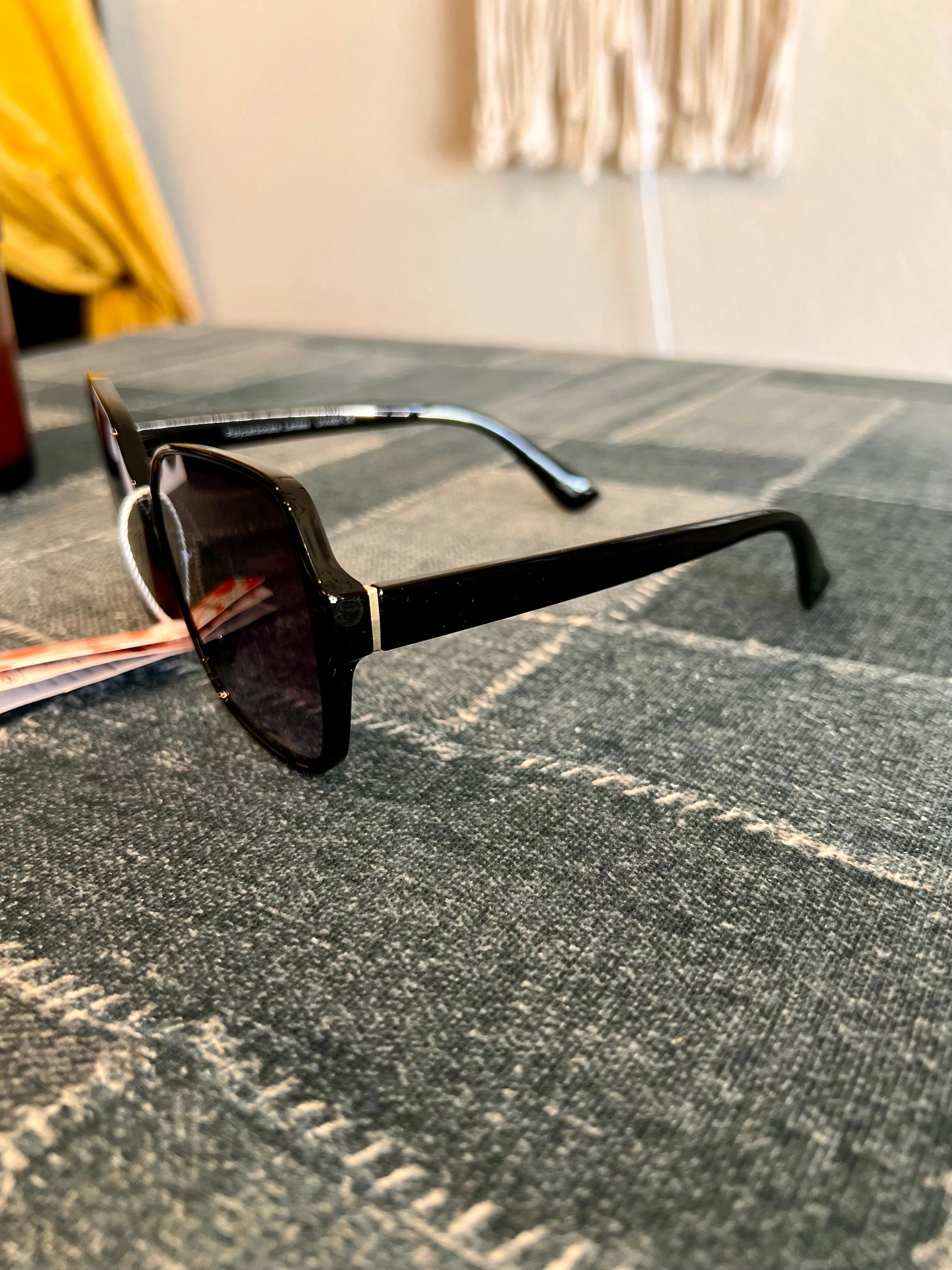 Solid Basic Square Sunglasses