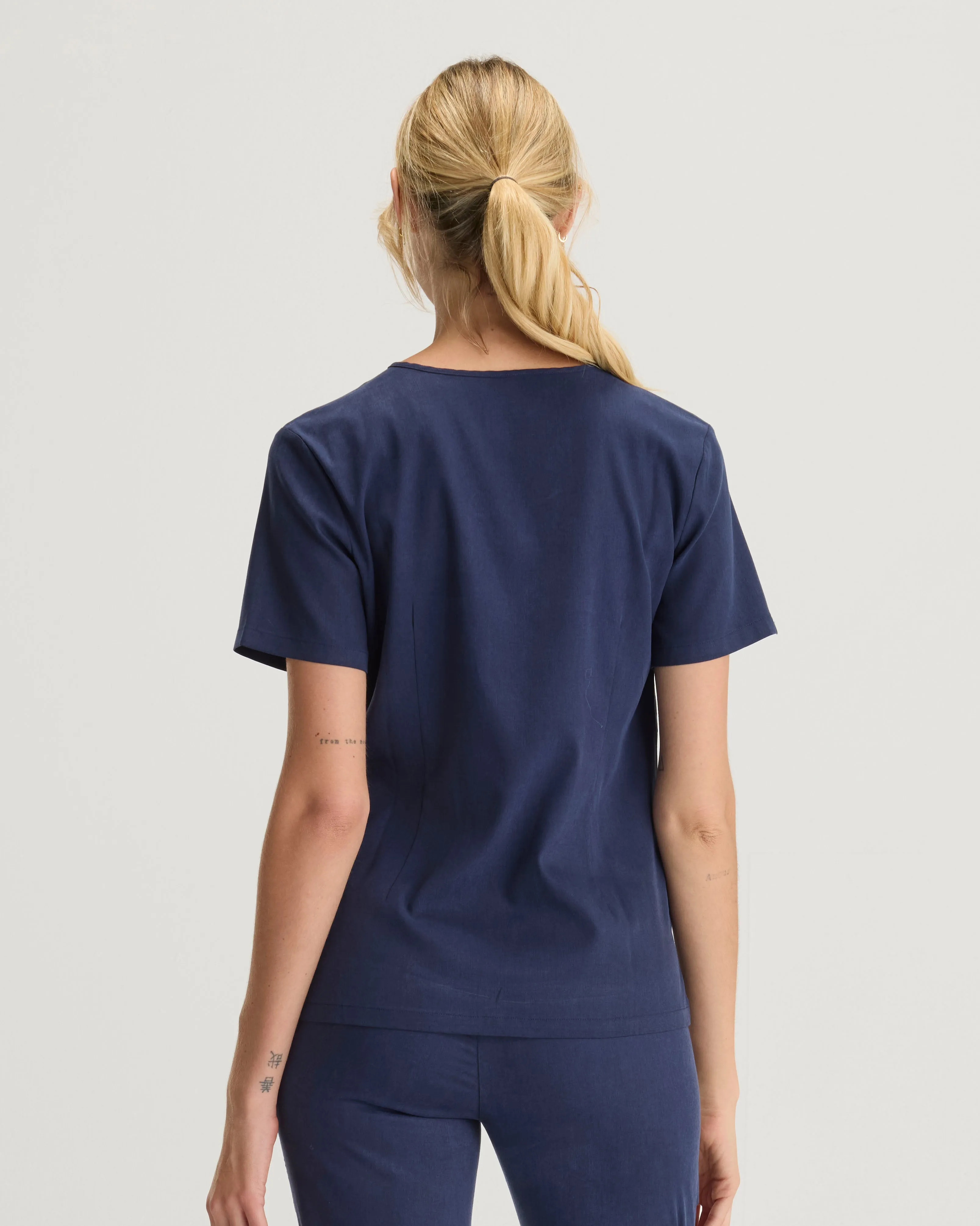 TENCEL™ Kauai‎ ‎ Slim Fit Scrub Top
