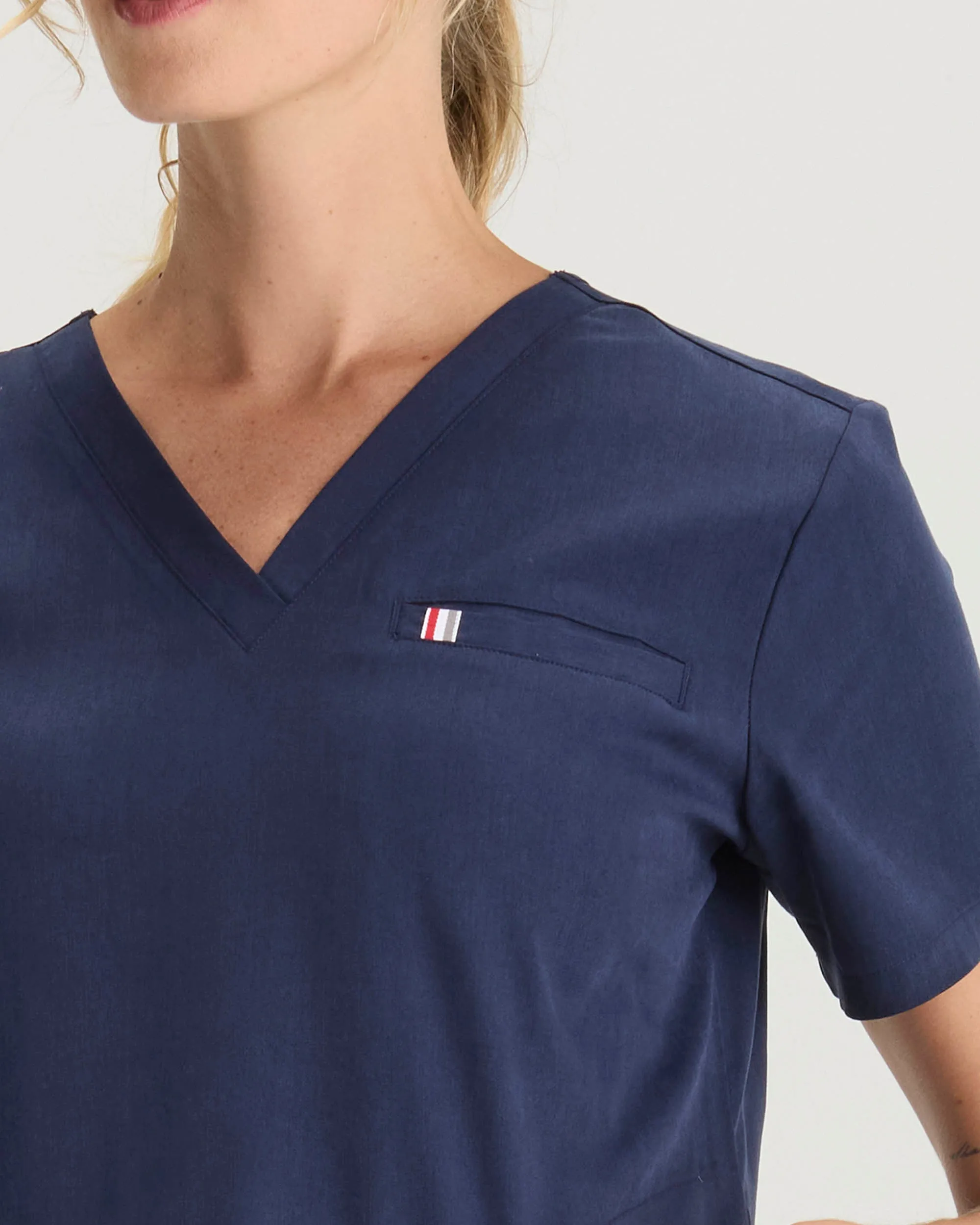 TENCEL™ Kauai‎ ‎ Slim Fit Scrub Top